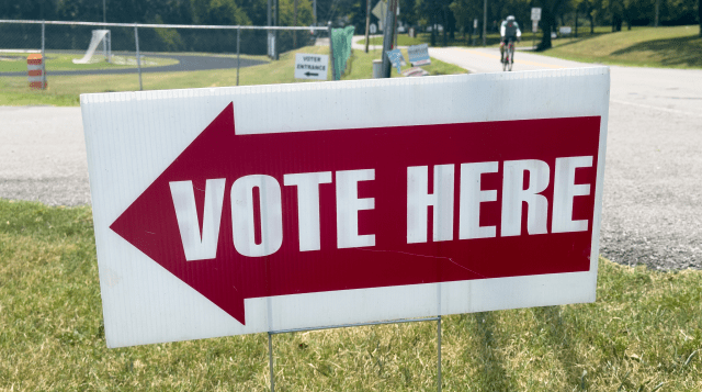 Tennessee early voter turnout plummets nearly 44% from 2020 